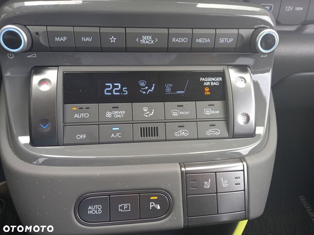 Hyundai Inster 49kWh Cross Smart - 23