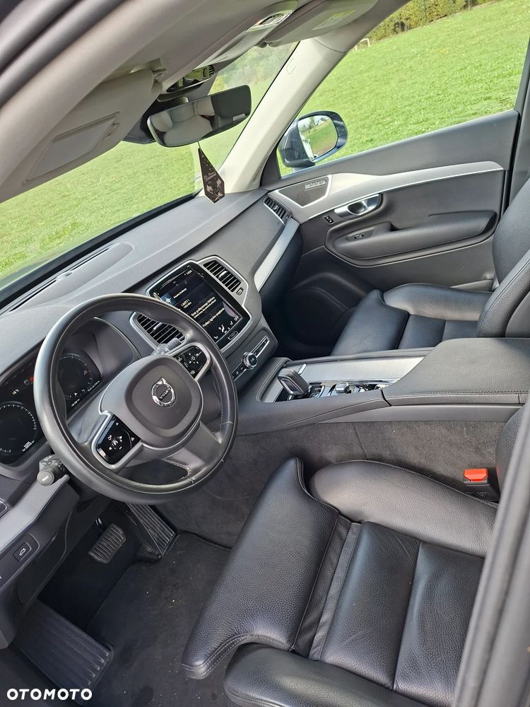 Volvo XC 90 B5 D AWD Momentum Pro - 11