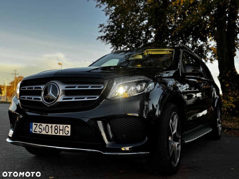 Mercedes-Benz GLS - 17
