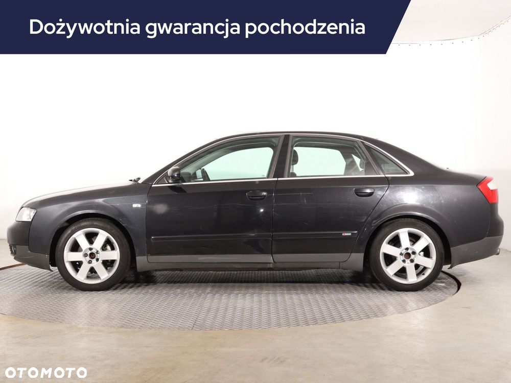 Audi A4 Limousine - 4