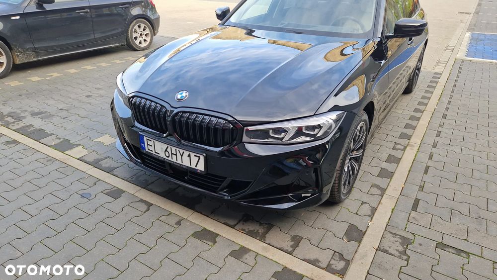 BMW Seria 3 330d xDrive mHEV - 3