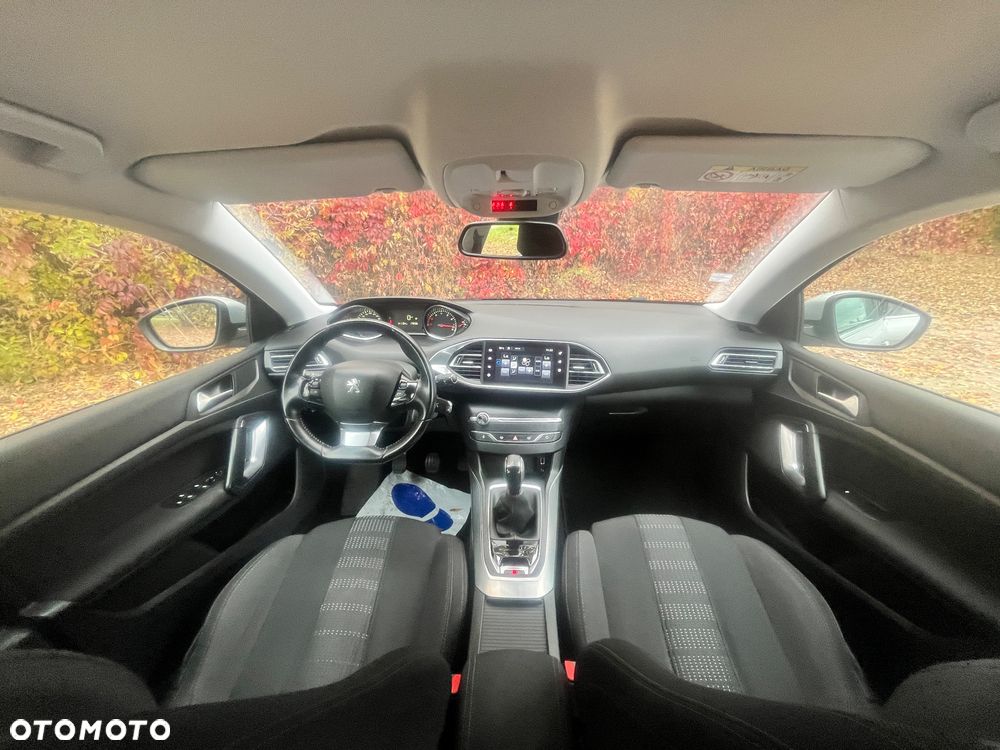 Peugeot 308 1.2 PureTech Allure S&S - 9