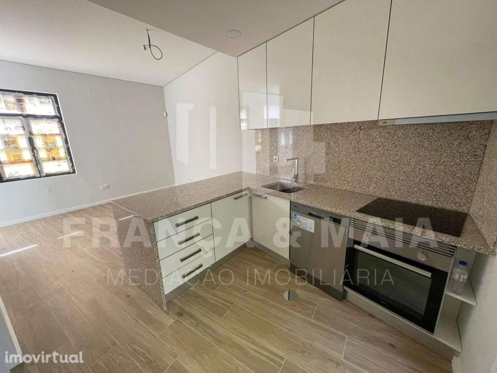 Moradia T1 - excelente localização - Grande imagem: 2/12