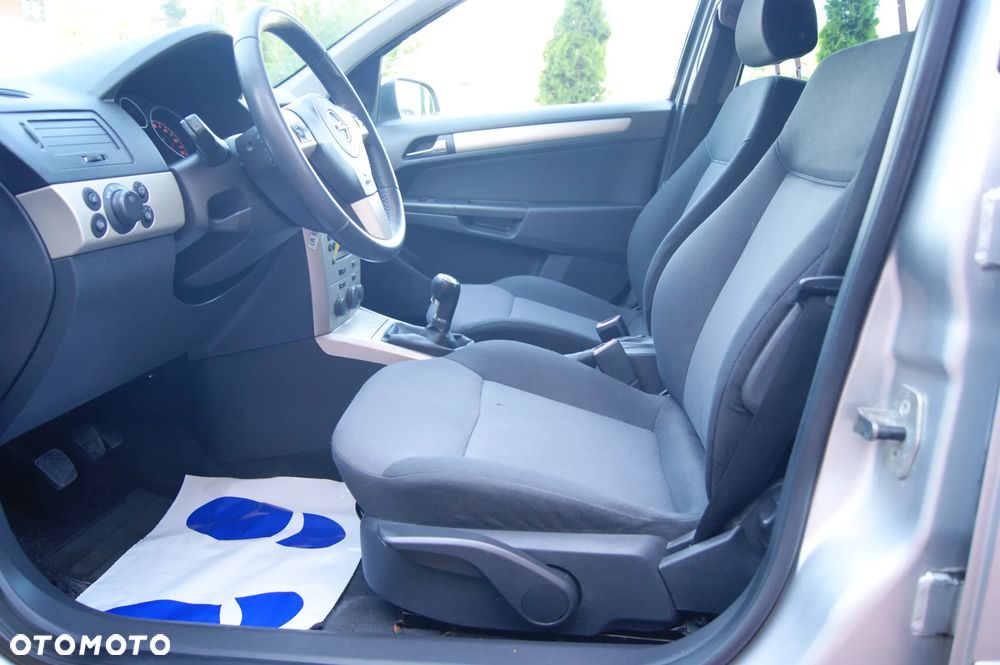 Opel Astra 1.9 CDTI Elegance - 12