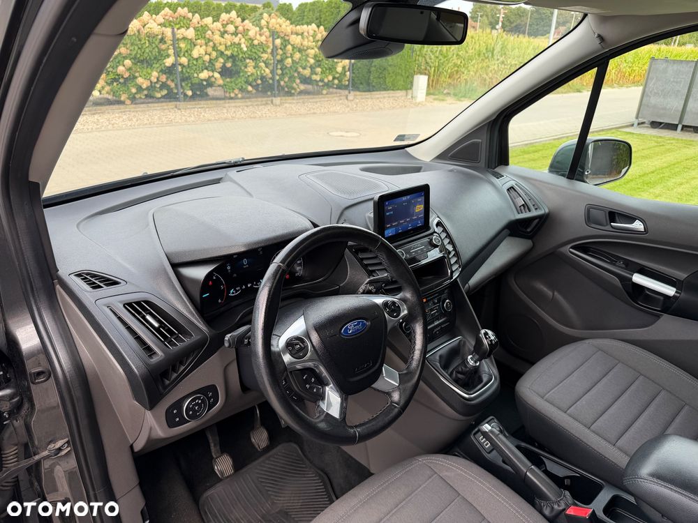 Ford Tourneo Connect Grand - 17