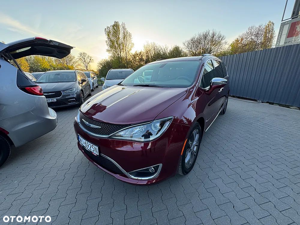 Chrysler Pacifica - 6