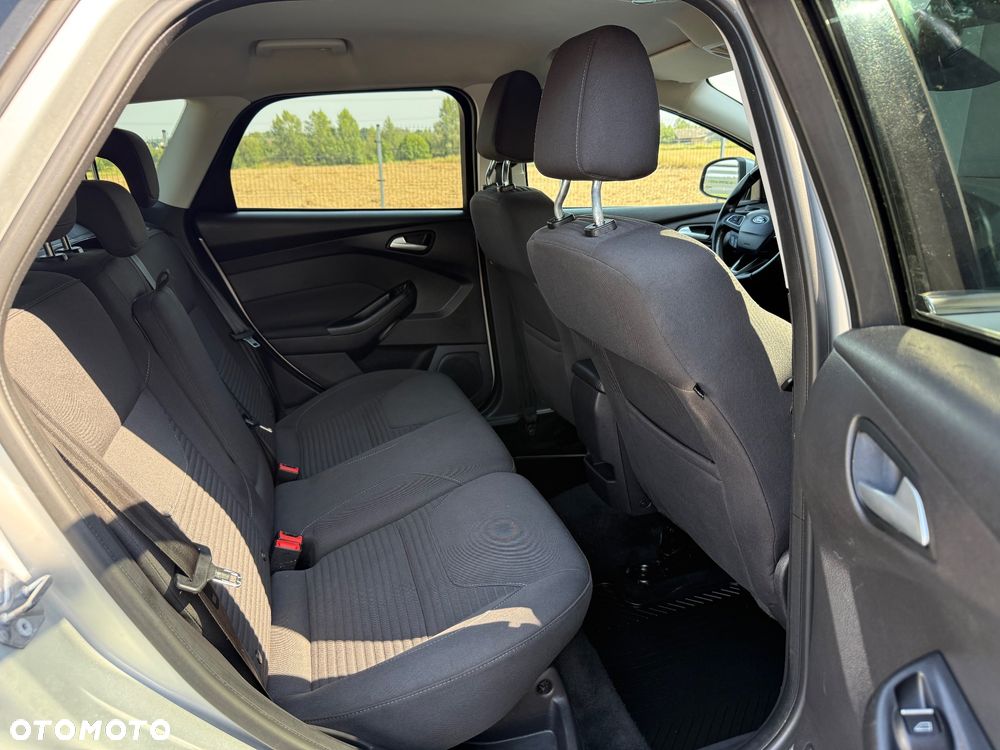 Ford Focus - 24