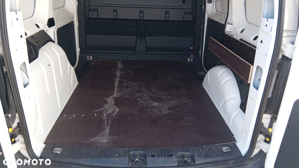 Volkswagen CADDY 2,0TDI DSG - 19