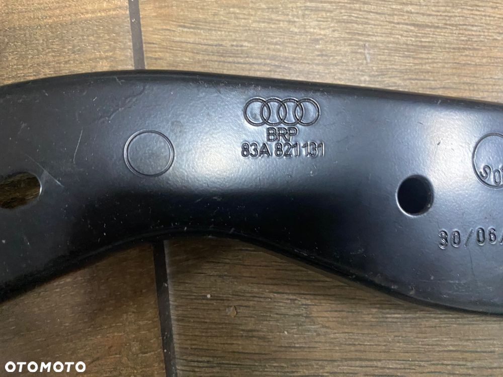 AUDI Q3 WSPORNIK BŁOTNIKA PRZÓD  LEWY 83A821131 LZ7S ORG. - 2