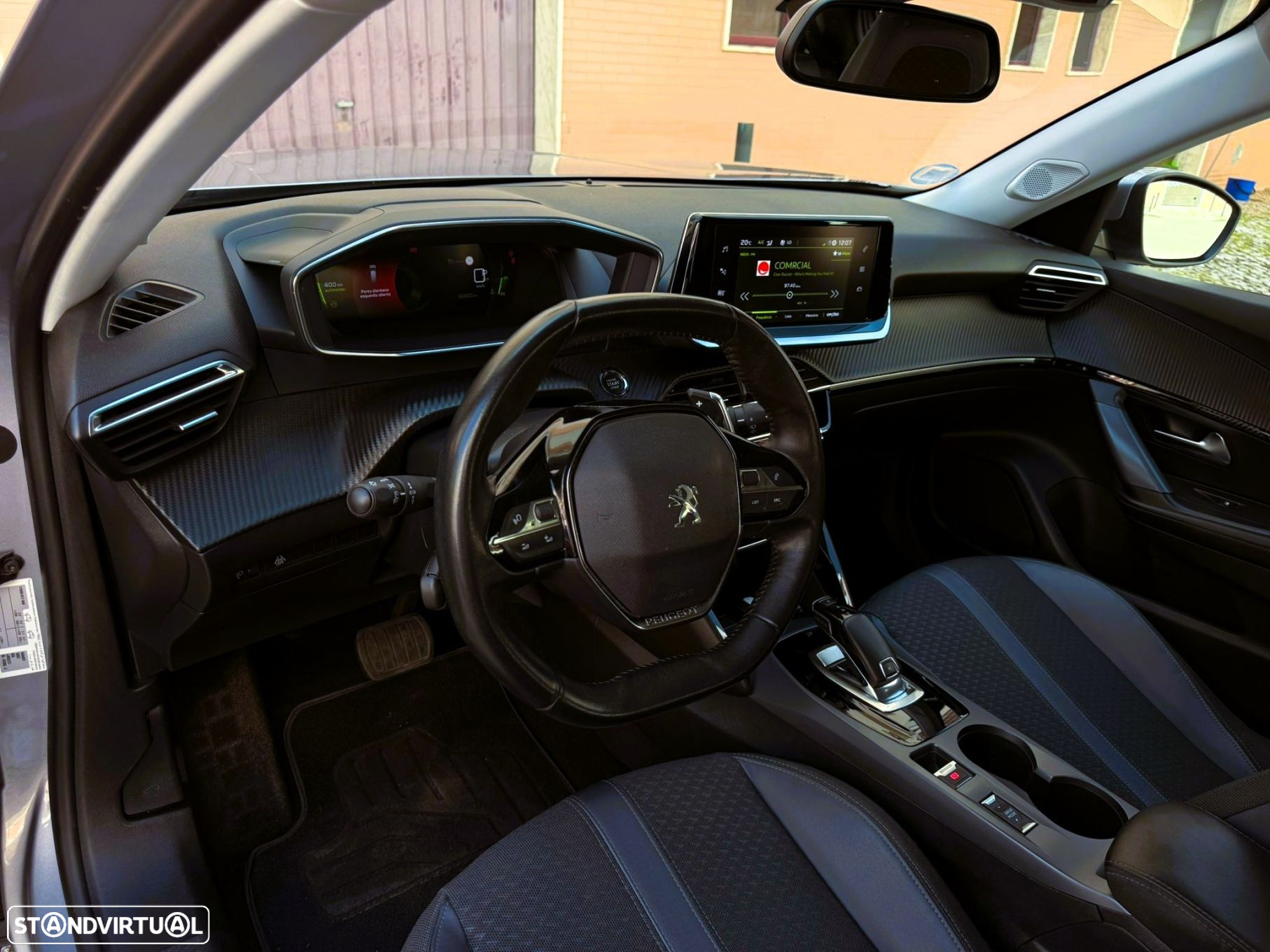 Peugeot 2008 1.2 PureTech Allure EAT8 - 9