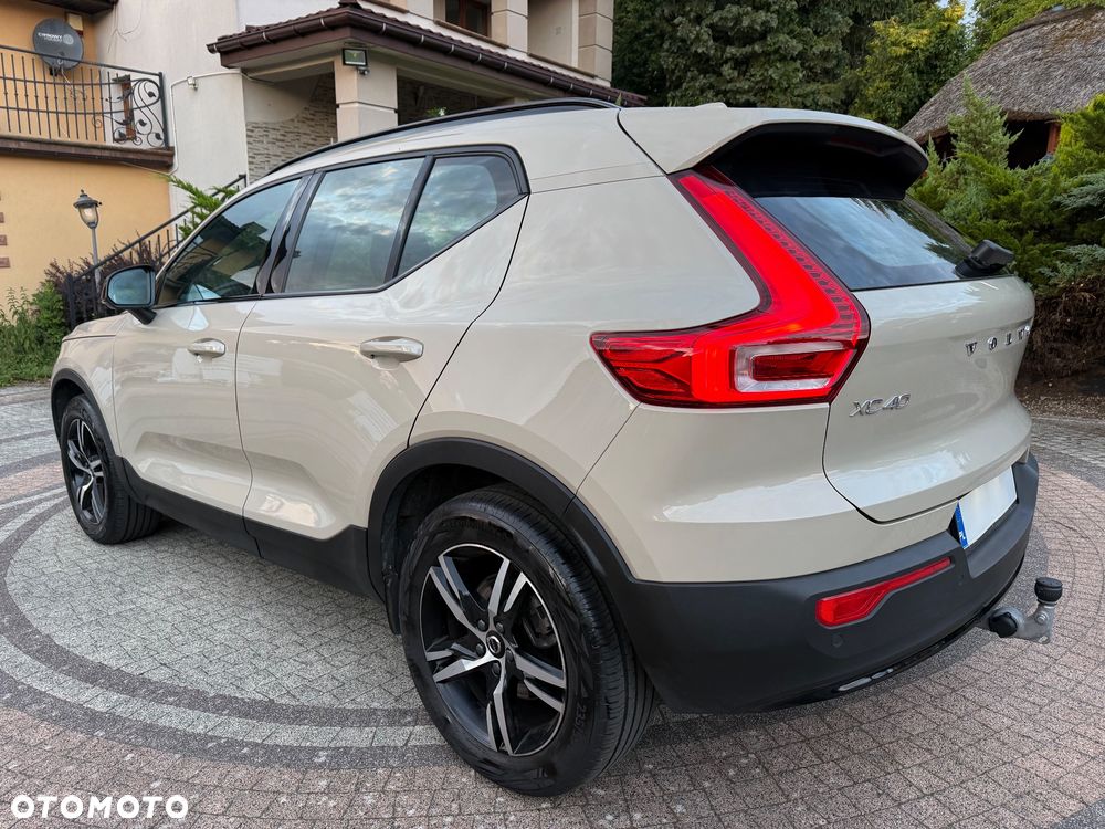 Volvo XC 40 B4 B DKG Plus Dark - 3