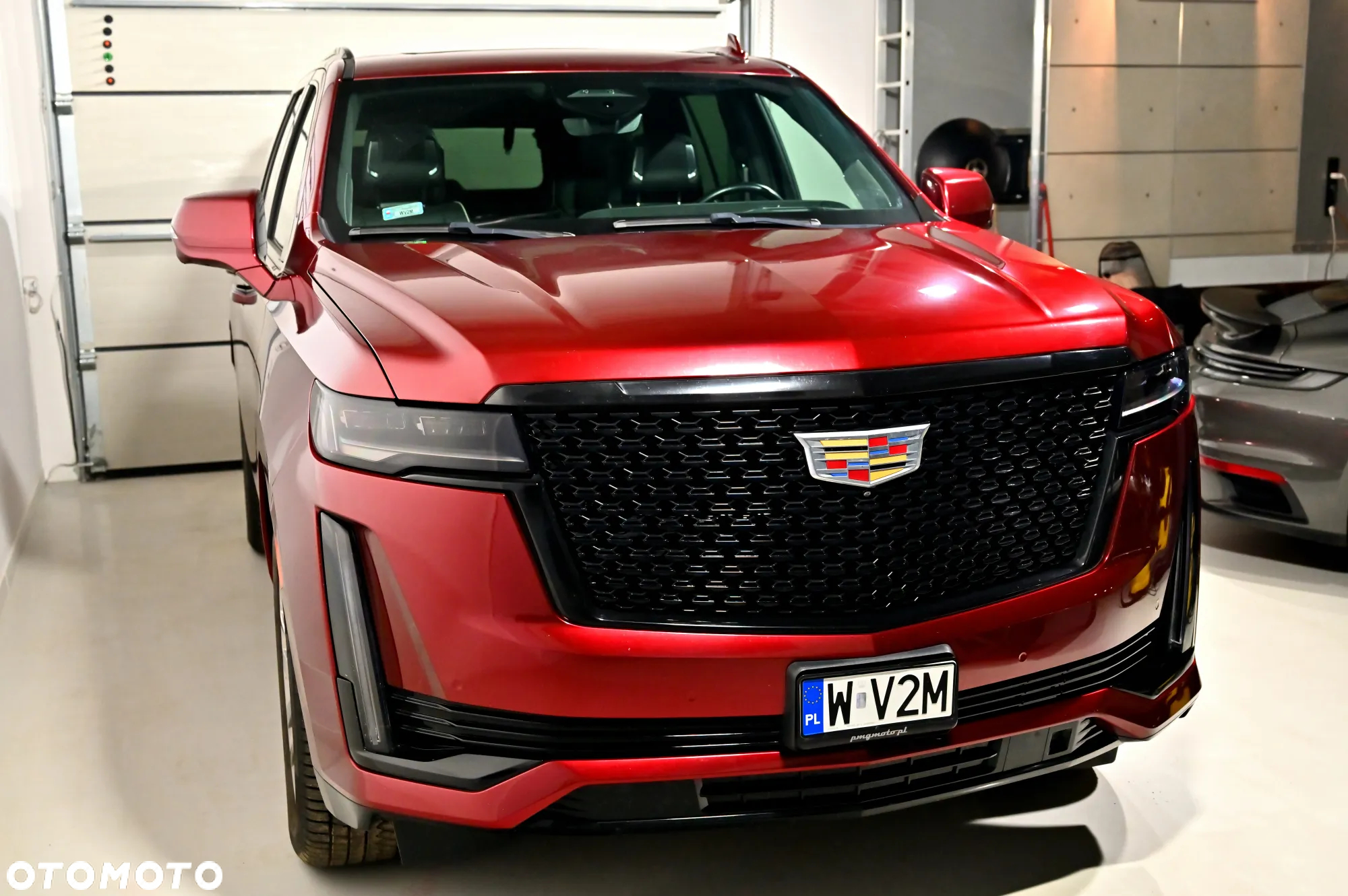 Cadillac Escalade - 5