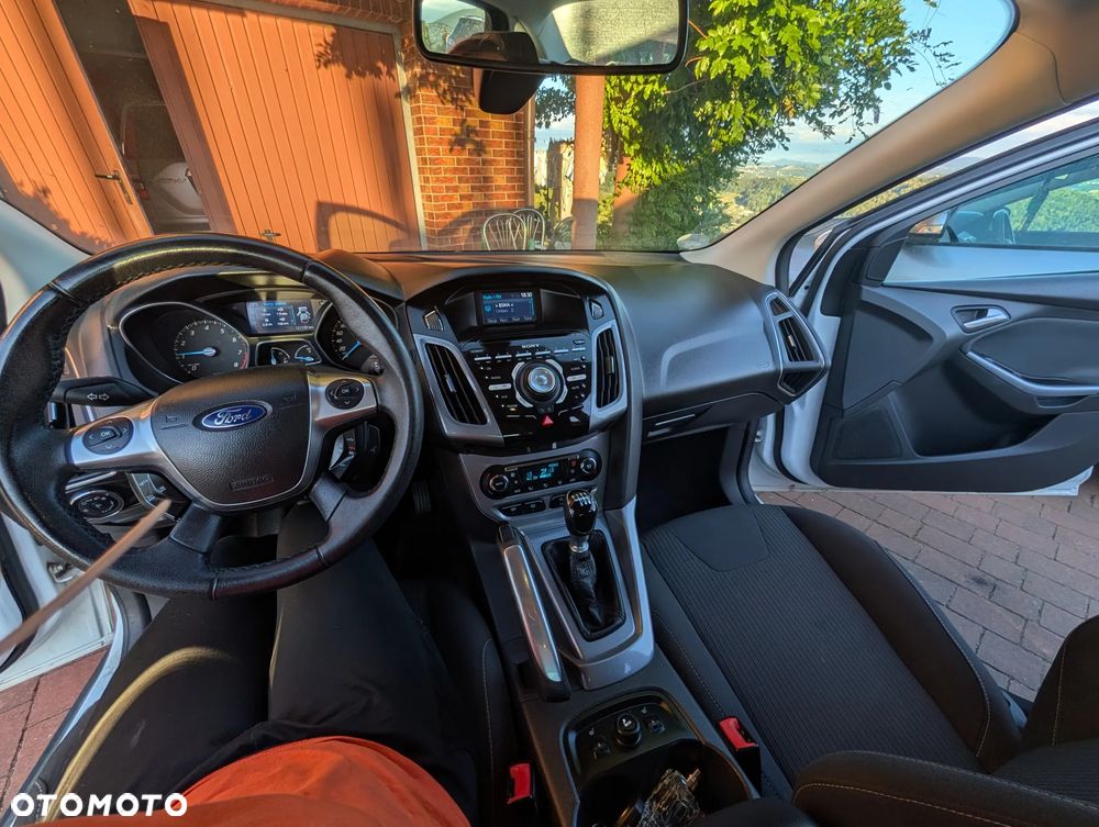 Ford Focus 1.6 EcoBoost Titanium - 10