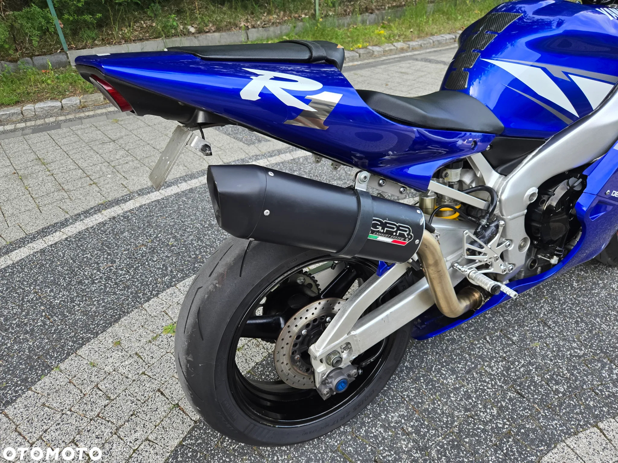 Yamaha R1 - 19