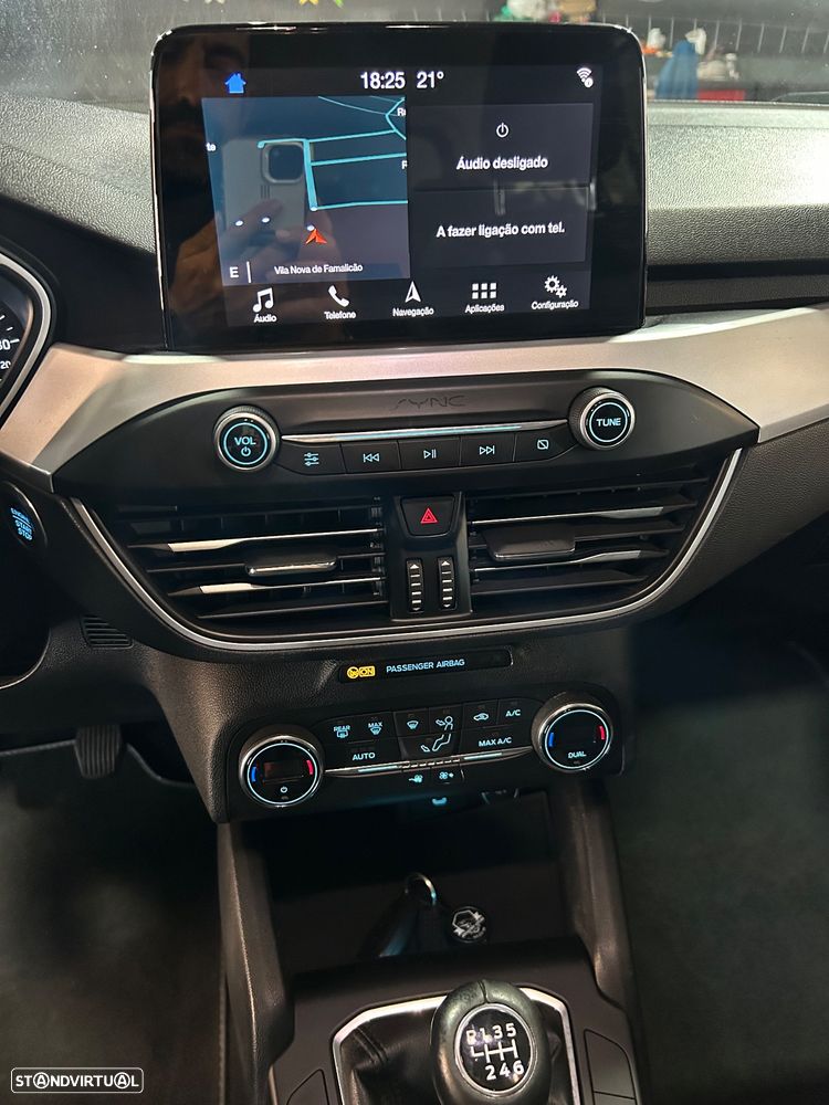 Ford Focus SW 1.5 TDCi EcoBlue Connected - 9