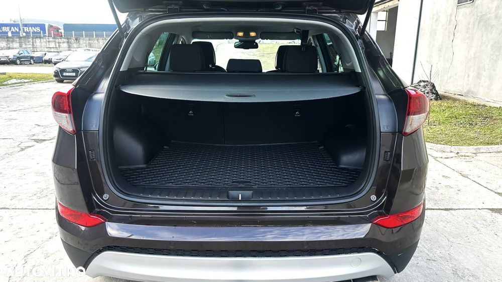 Hyundai Tucson 2.0 CRDI 4WD Automatik Advantage - 16