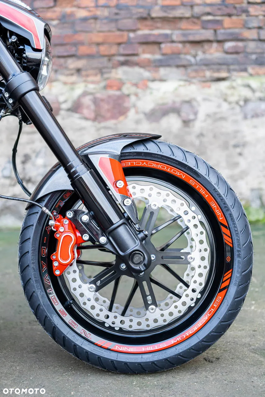 Harley-Davidson Softail FXDR - 27
