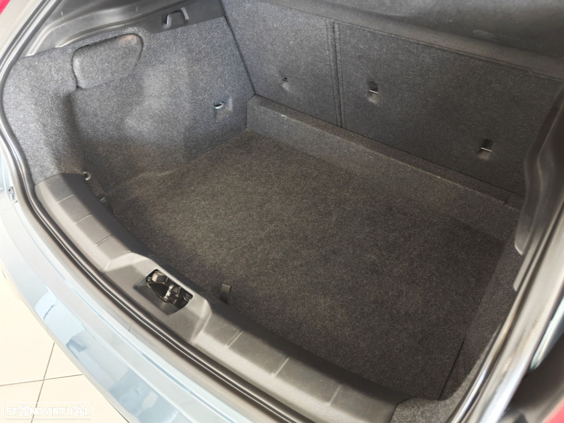 Volvo V40 1.6 D2 Momentum - 46