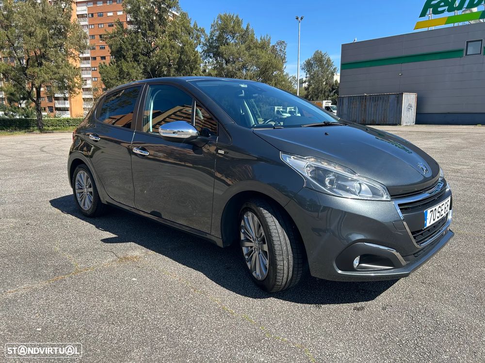 Peugeot 208 1.2 PureTech Style - 1