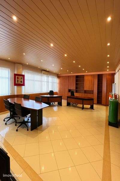 Escritório para arrendamento - Grande imagem: 2/7