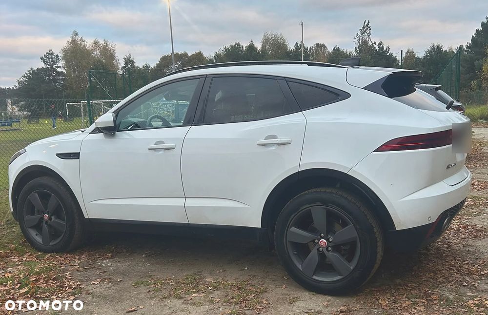 Jaguar E-Pace 2019 photo 2