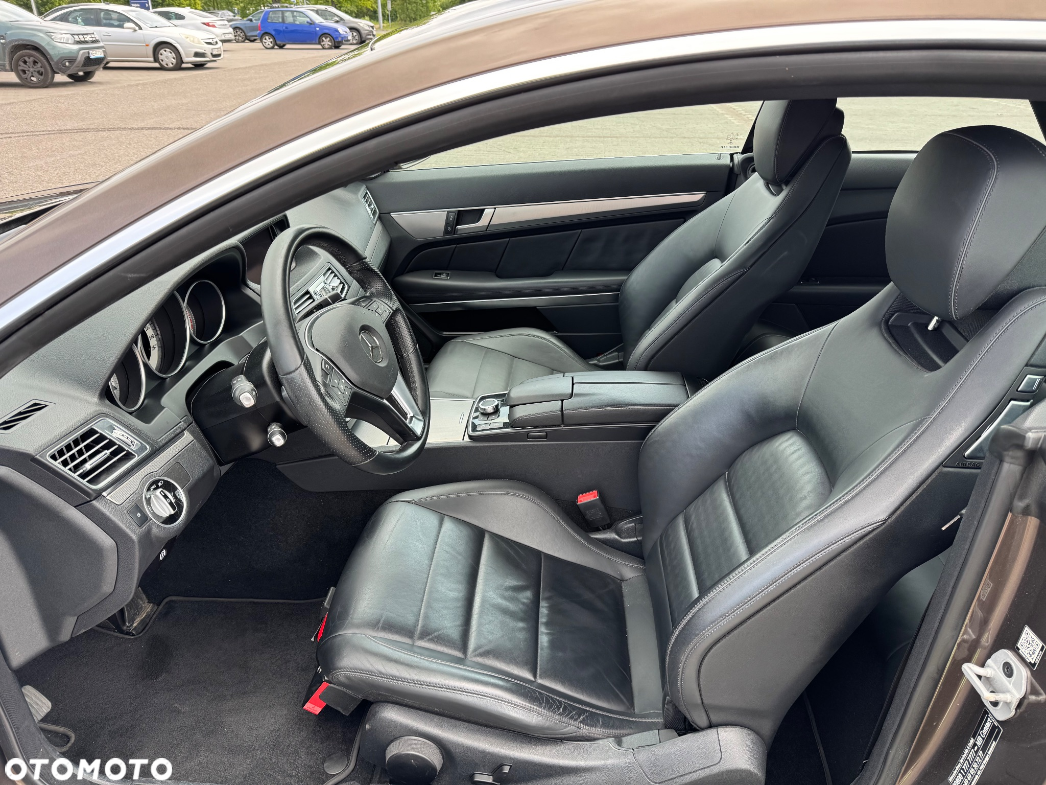 Mercedes-Benz Klasa E 200 Coupe 7G-TRONIC - 23
