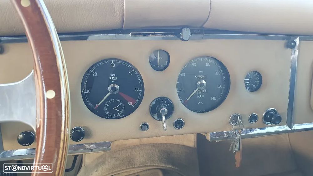 Jaguar XK140 - 19