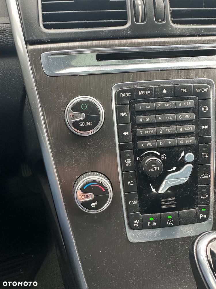 Volvo XC 60 T5 Geartronic Kinetic - 4