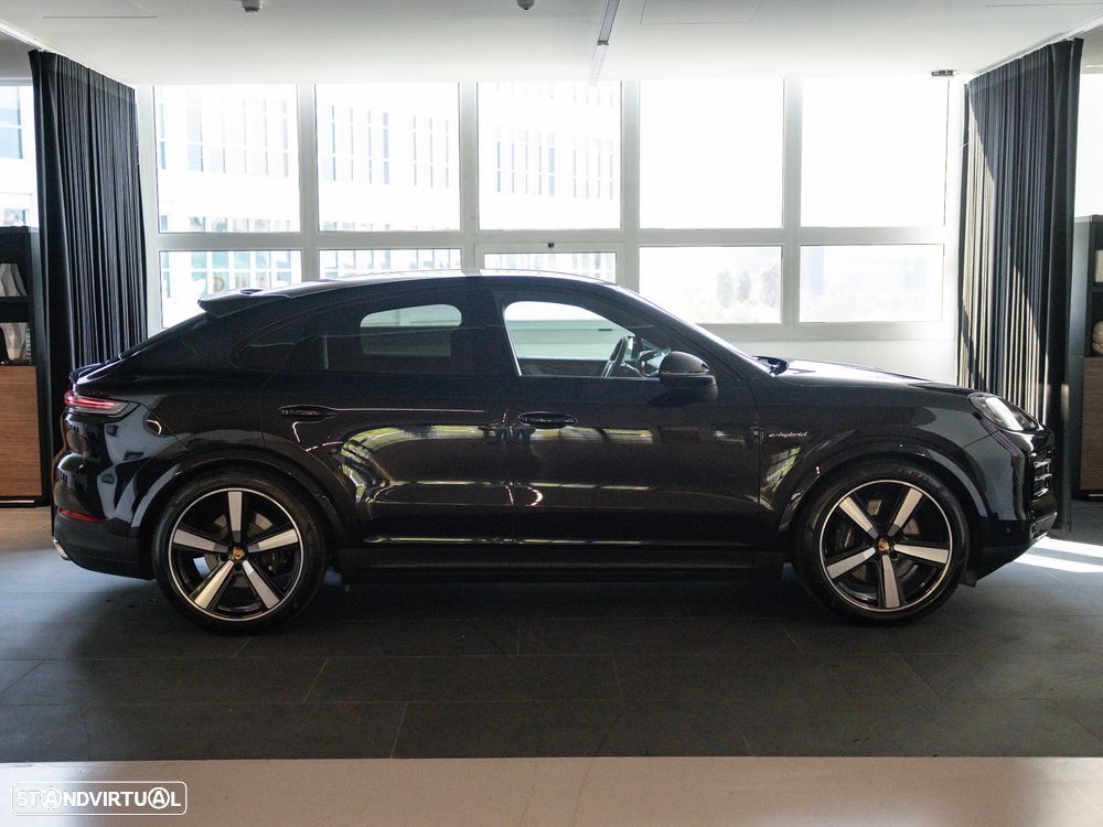 Porsche Cayenne Coupé E-Hybrid - 8
