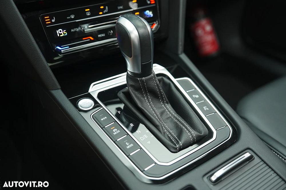 Volkswagen ARTEON 1.4 eHybrid OPF DSG R-Line - 39