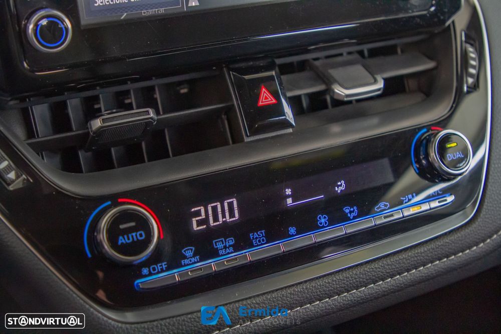 Toyota Corolla Touring Sports - 42