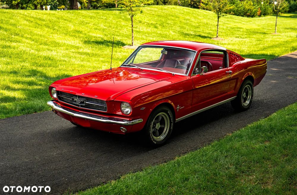Ford Mustang - 2