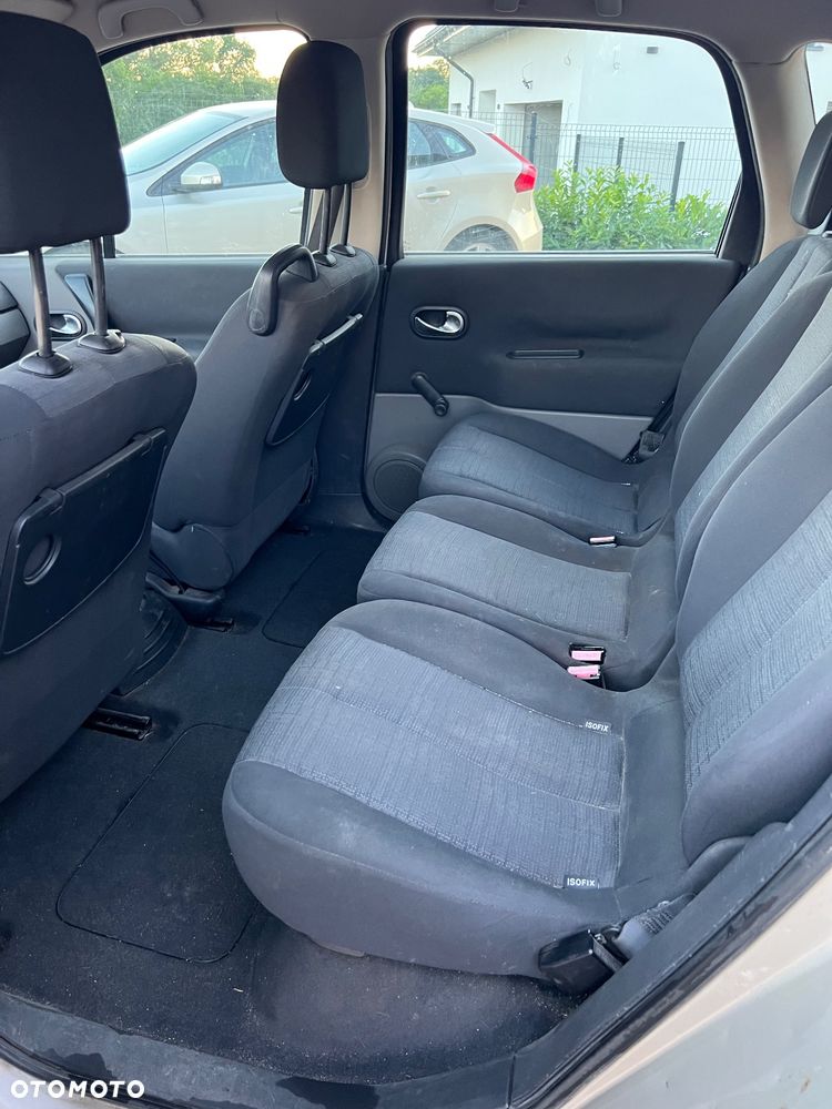 Renault Scenic 1.6 16V Infinity - 8