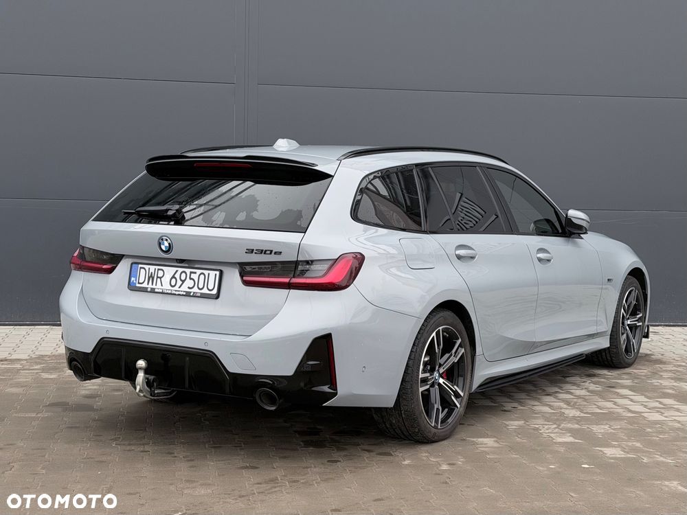 BMW Seria 3 330e PHEV M Sport - 10