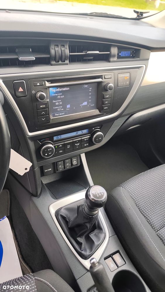Toyota Auris 2.0 D-4D Luna - 13