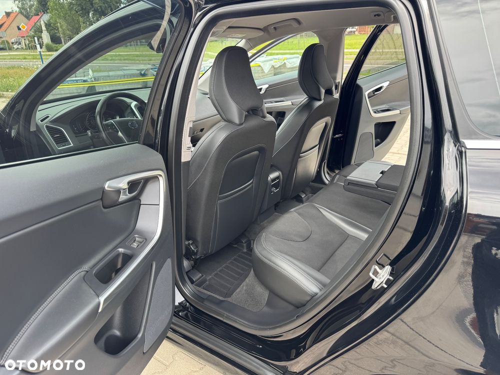 Volvo XC 60 D4 Drive-E Momentum - 19