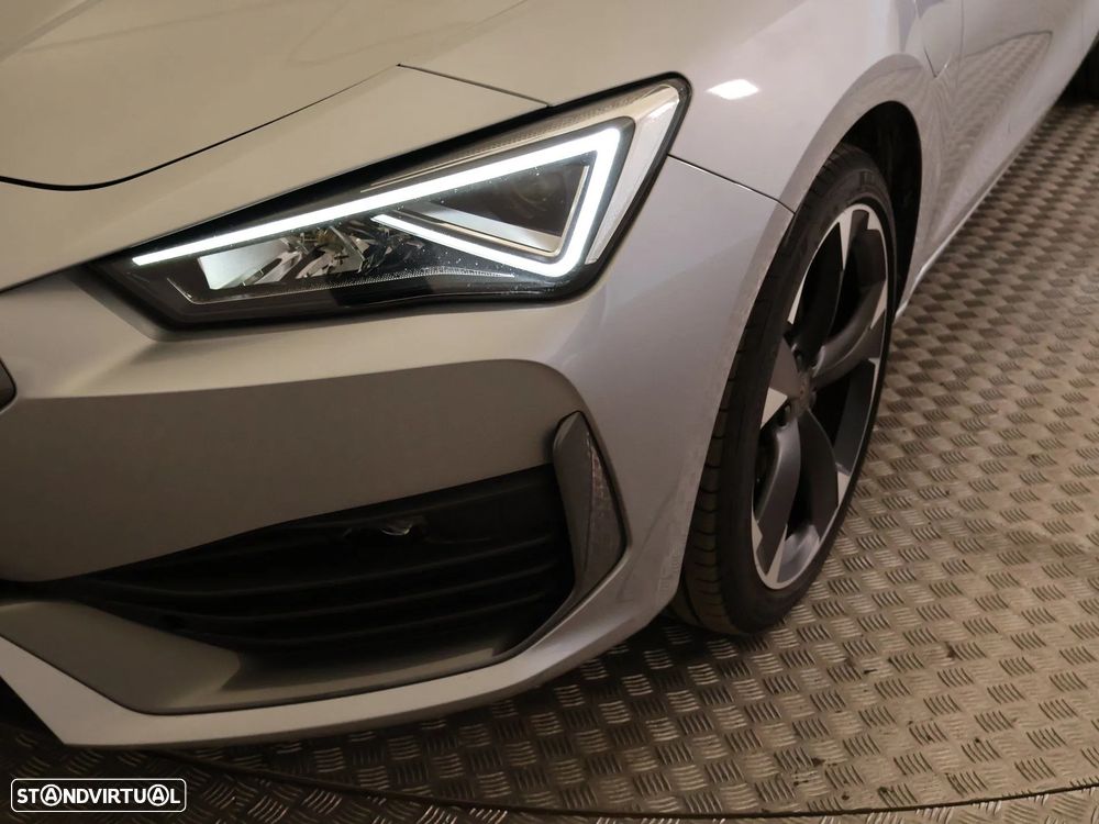 Cupra Leon 1.4 e-Hybrid VZ DSG - 9