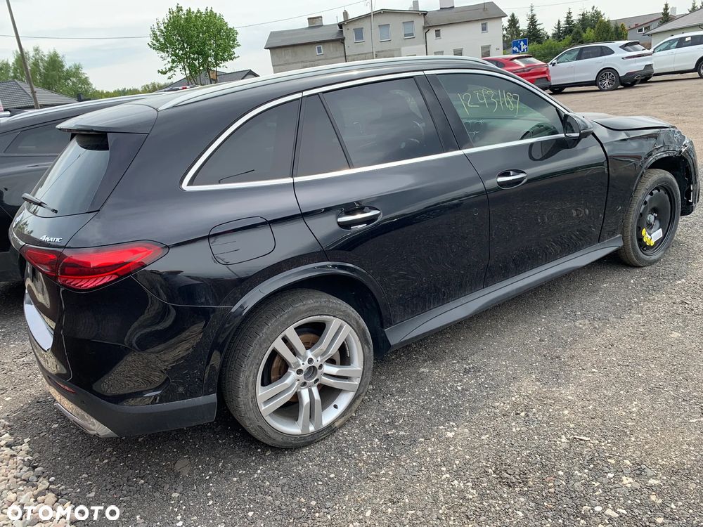 Mercedes-Benz GLC 300 4Matic 9G-TRONIC Edition Avantgarde - 6