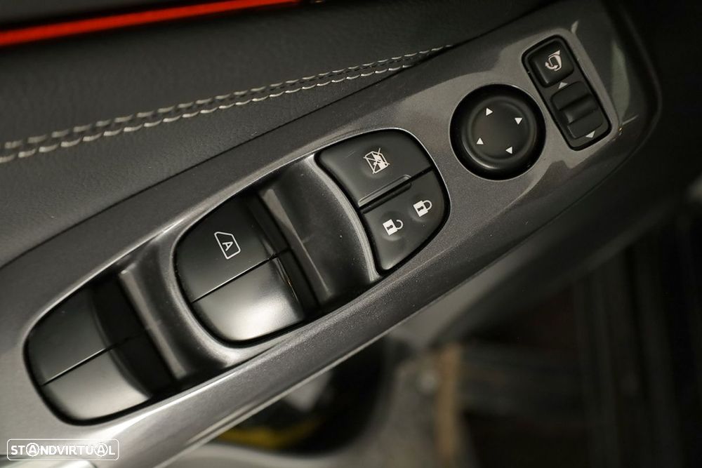Nissan Juke 1.0 DIG-T Tekna - 19