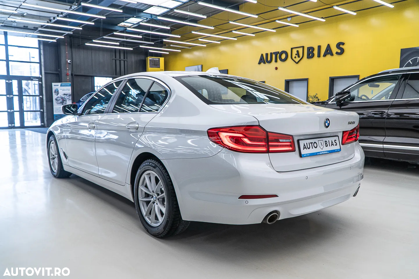 BMW Seria 5 520i Aut. Sport Line - 5