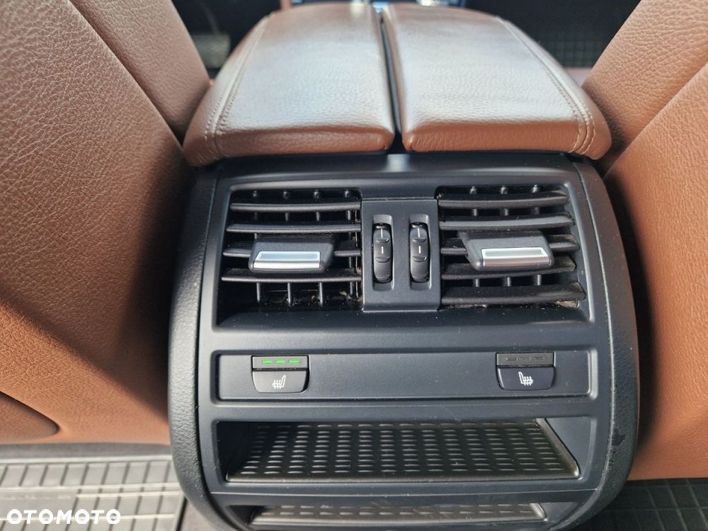 BMW Seria 5 520d Luxury Line - 29