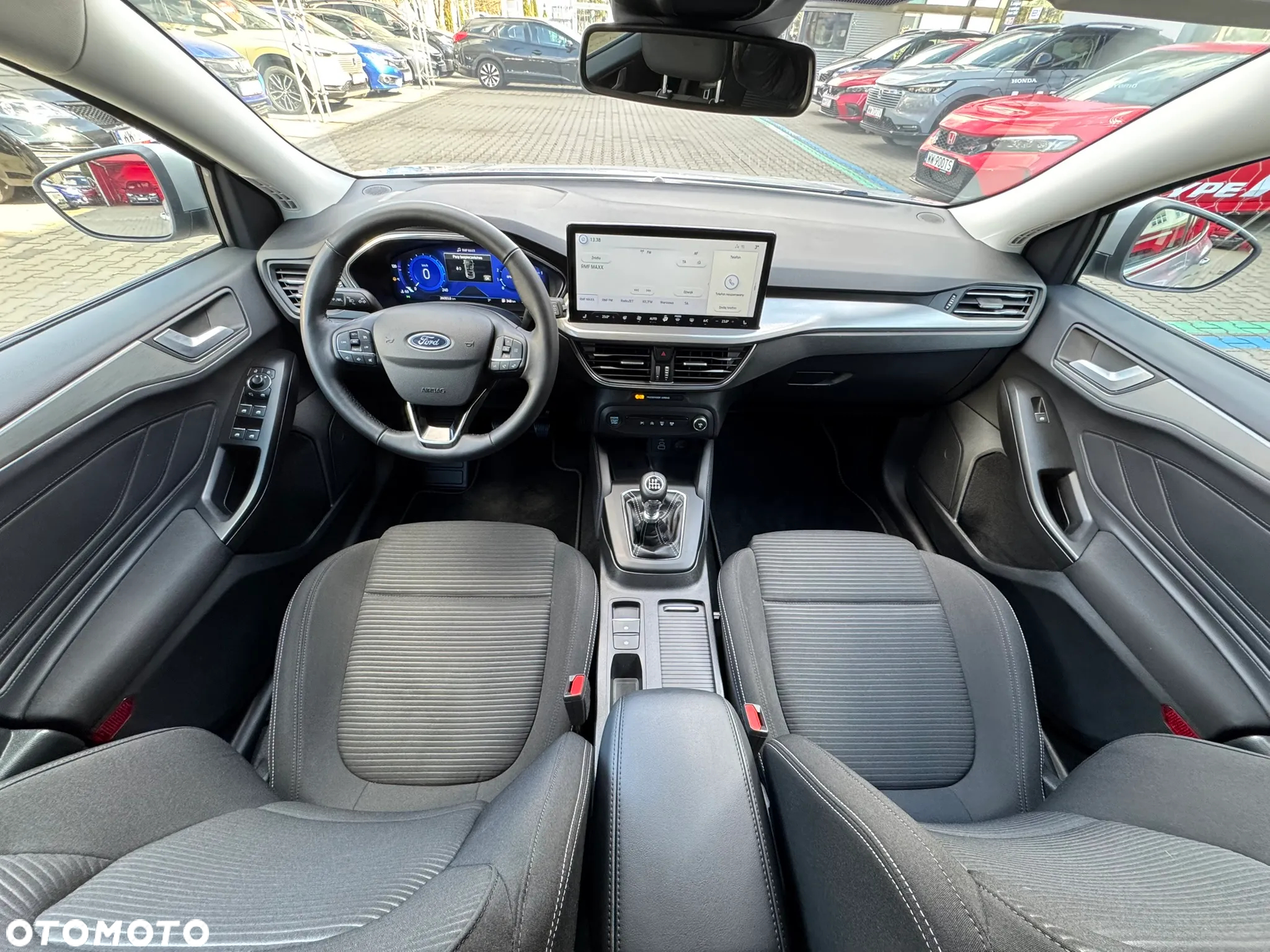 Ford Focus 1.0 EcoBoost Titanium X - 23