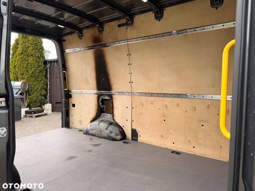 Volkswagen Crafter - 25