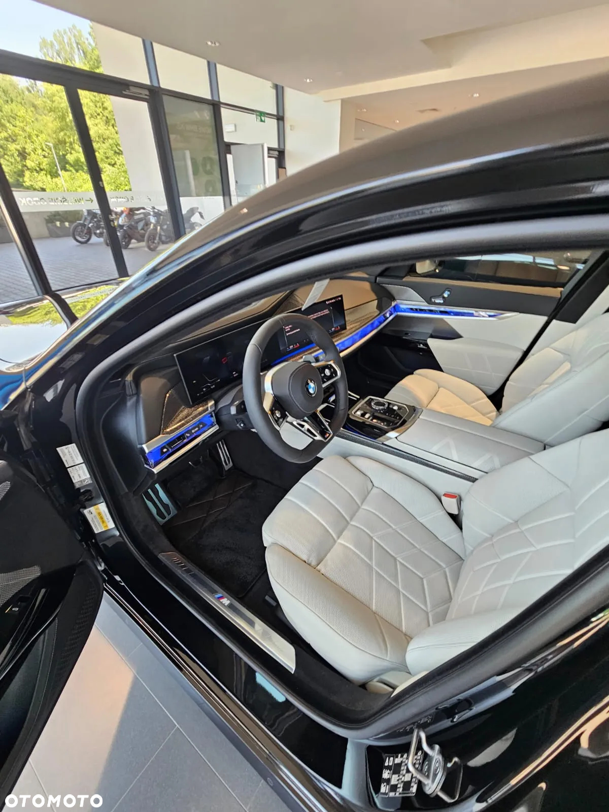 BMW Seria 7 - 31