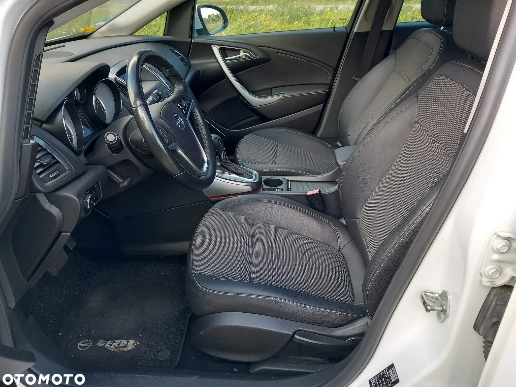 Opel Astra 2.0 CDTI DPF Sports Tourer Automatik - 9