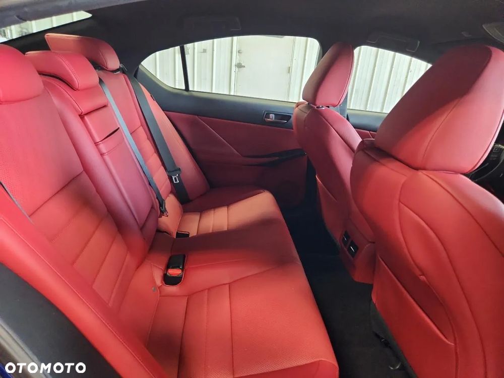 Lexus IS 200t / 300 F Sport - 14