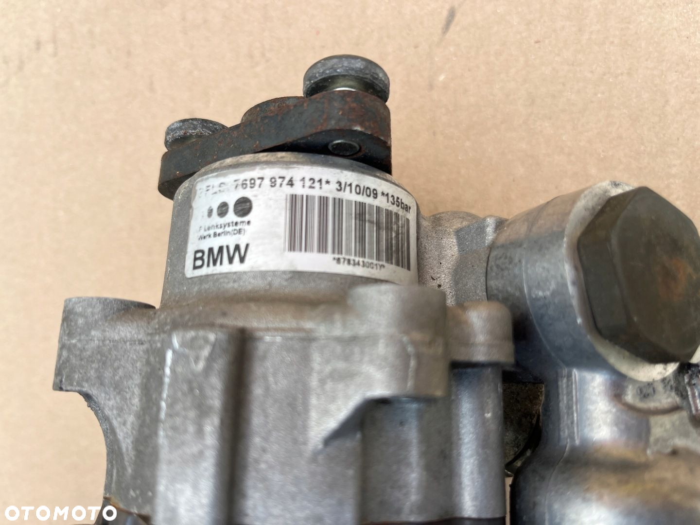 POMPA WSPOMAGANIA BMW E60,E61,E63 3.0D LCI 08r. - 6