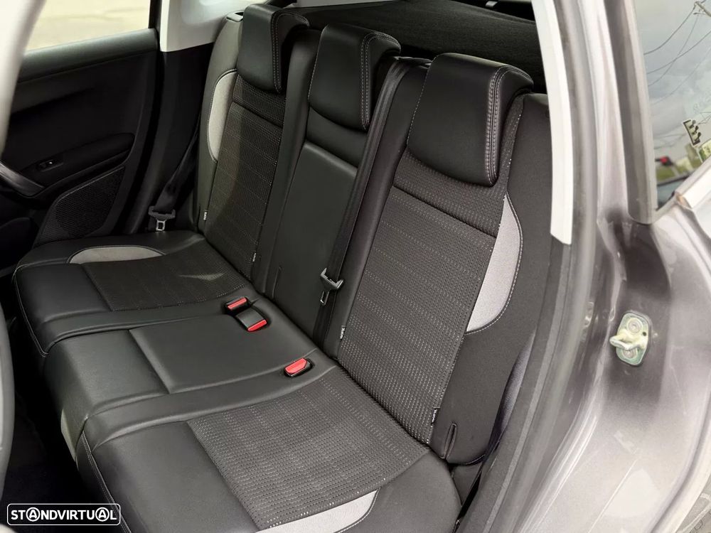 Peugeot 2008 1.6 e-HDi Allure - 13