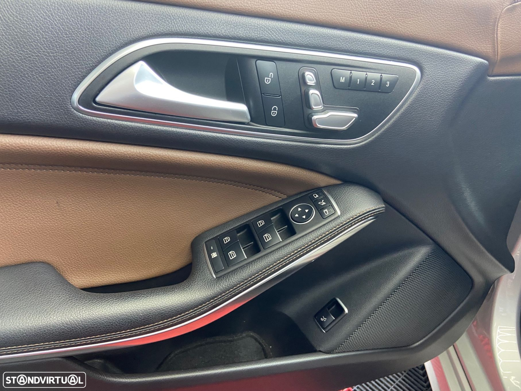 Mercedes-Benz CLA 180 d Shooting Brake AMG Line - 17