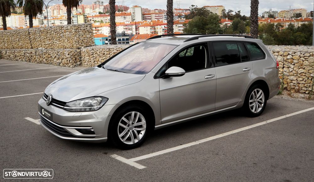 VW Golf Variant 1.6 TDi Confortline DSG - 11